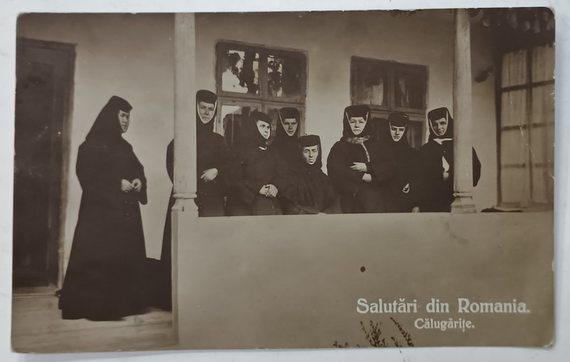 SALUTARI DIN ROMANIA , CALUGARITE IN PRIDOR , FOTOGRAFIE FORMAT CARTE POSTALA , INCEPUTUL SEC. XX