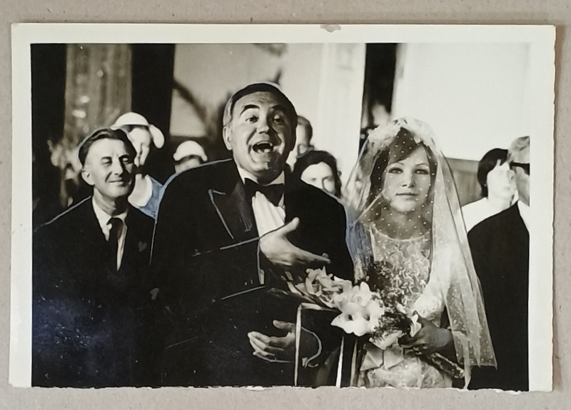 SCENA DE FILM CU DEM RADULESCU LA CASATORIA CIVILA , FOTOGRAFIE DE PRESA , ANII ' 70