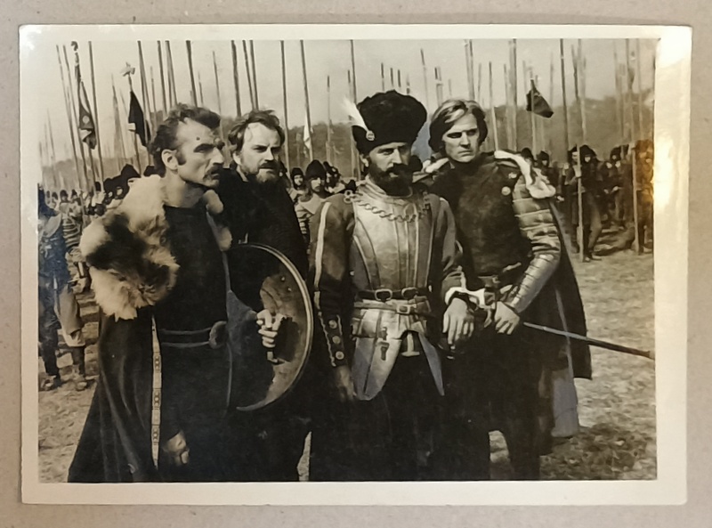 SCENA DE LUPTA  DIN FILMUL ' MIHAI VITEAZUL ' : AMZA PELLEA , FLORIN PIERSIC , ILARION CIOBANU , SEPTIMIU SEVER , ETC , FOTOGRAFIE DE PRESA , 1970