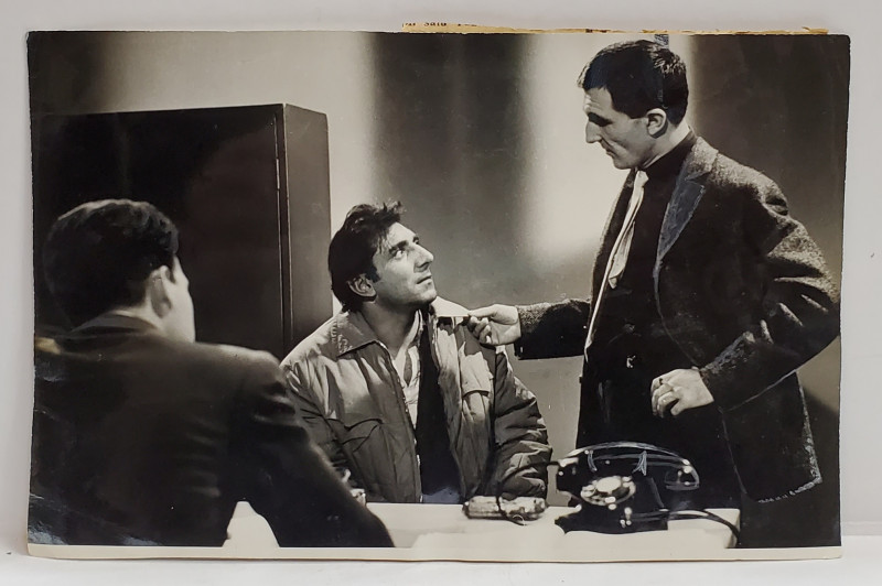 SCENA DIN FILMUL ' MAIORUL SI MOARTEA ' CU JEAN CONSTANTIN si GHEORGHE DINICA , FOTO DE PRESA , 1967