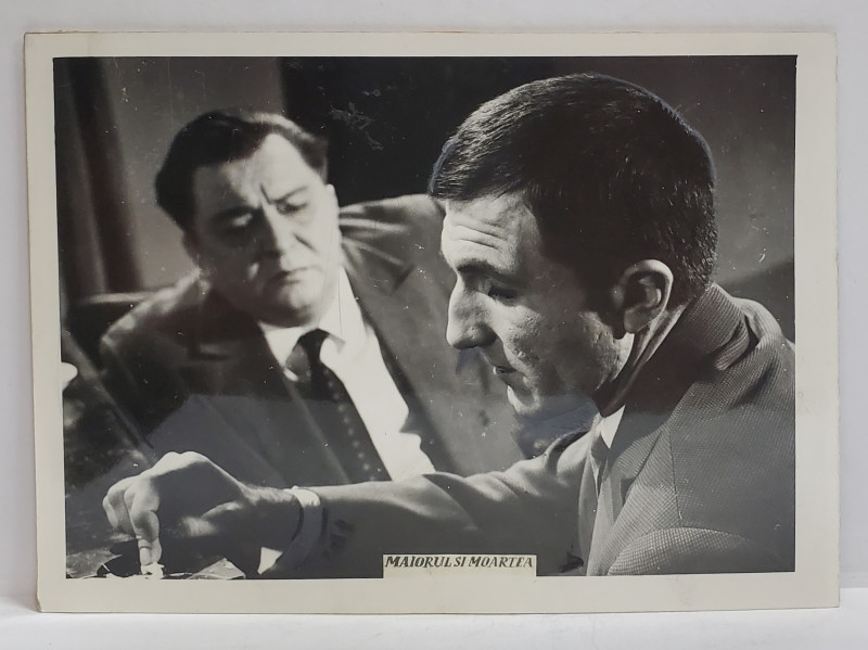 SCENA DIN FILMUL ' MAIORUL SI MOARTEA ' : GHEORGHE DINICA si FLORIN SCARLATESCU , FOTOGRAFIE DE PRESA , 1967