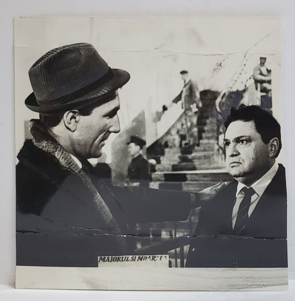 SCENA DIN FILMUL ' MAIORUL SI MOARTEA ' : GHEORGHE DINICA si MIRCEA CRISAN , FOTOGRAFIE DE PRESA , 1967