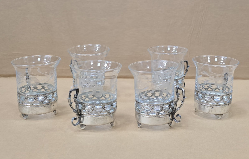 SERVICIU DE 6 PAHARE DIN CRISTAL , CU SUPORT DE ARGINT , PENTRU BAUTURI APERITIVE , ITALIA , SEC. XX
