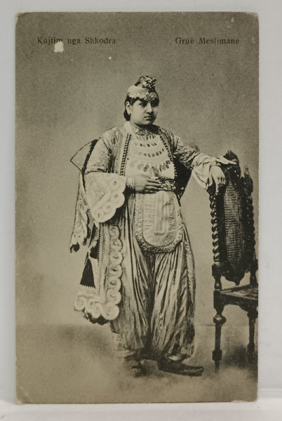 SHKODRA , ALBANIA , FEMEIE MUSULMANA IN COSTUM TRADITIONAL , CARTE POSTALA ILUSTRATA , INCEPUT DE SEC. XX