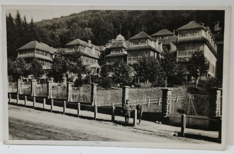 SOVATA - BAI , VILE LA POALELE DEALULUI , FOTOGRAFIE FORMAT CARTE POSTALA , 1942