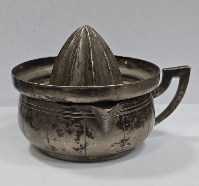 Storcator manual de citrice, Franta, Secol XX