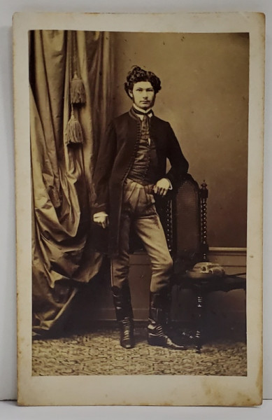 STUDIO BORSOS ES DOCTOR , PESTEN , TANAR IN STUDIO , FOTOGRAFIE C.D.V. , SFARSITUL SEC. XIX