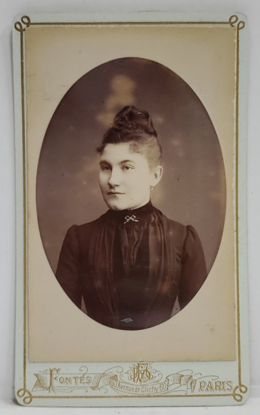 STUDIO FONTES , PARIS , TANARA , PORTRET IN MEDALION , FOTOGRAFIE C.D.V. , EMBOSATA , SFARSITUL SEC. XIX