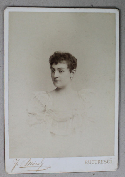 STUDIO FR. MANDY , BUCURESTI , TANARA CU PARUL SCURT , FOTOGRAFIE CABINET , CCA . 1900