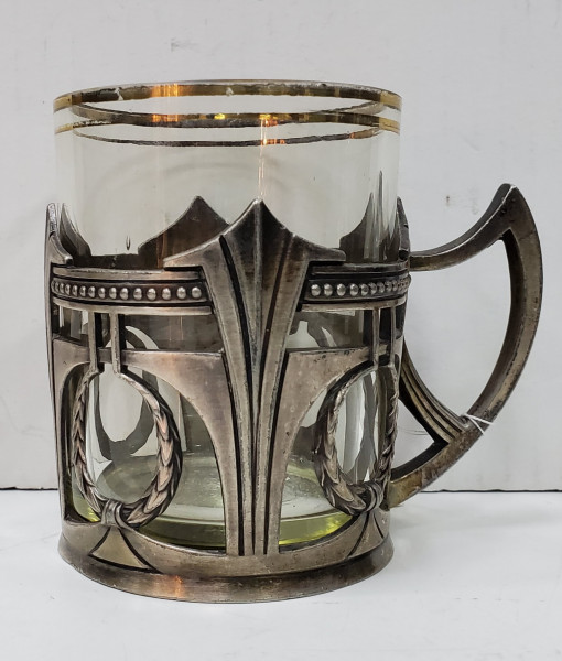 Suport Art Nouveau din metal argintat si pahar, pentru servit ceai, cca 1906