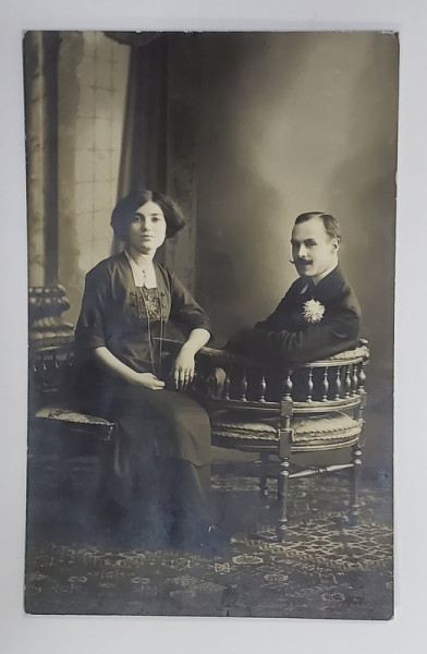 TANARA FAMILIE IN STUDIO , FOTOGRAFIE TIP CARTE POSTALA , CONSTANTA , 1911