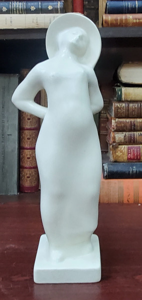 Tanara in rochie alba, Portelan semnat Petho S., 1961