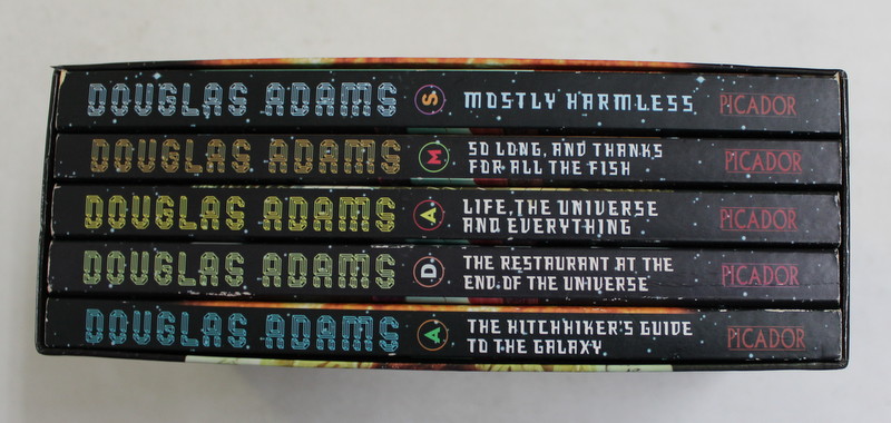 THE HITCHHIKER TRILOGY by DOUGLAS ADAMS , SET DE CINCI VOLUME , 2002