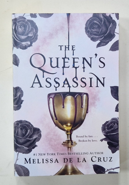 THE QUEEN 'S ASSASSIN by MELISSA DE LA CRUZ , 2020