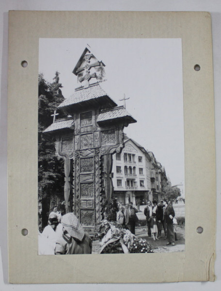 TIMISOARA , TROITA RIDICATA IN MEMORIA CELOR CAZUTI IN DECEMBRIE 1898 , FOTOGRAFIE , ANII '90