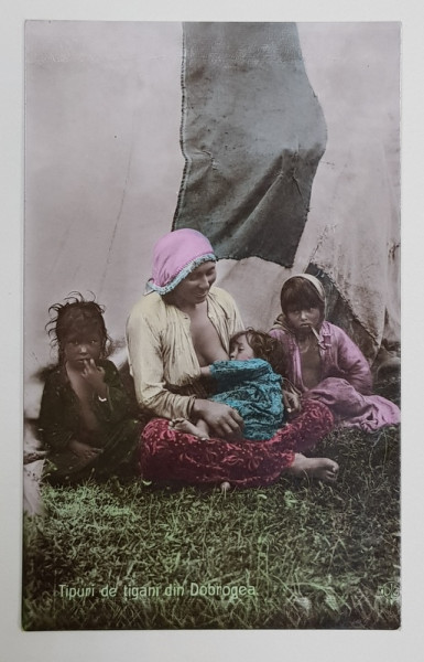 TIPURI DE TIGANI DIN DOBROGEA , FOTOGRAFIE COLORIZATA , TIP CARTE POSTALA , INCEPUTUL SECOLULUI XX