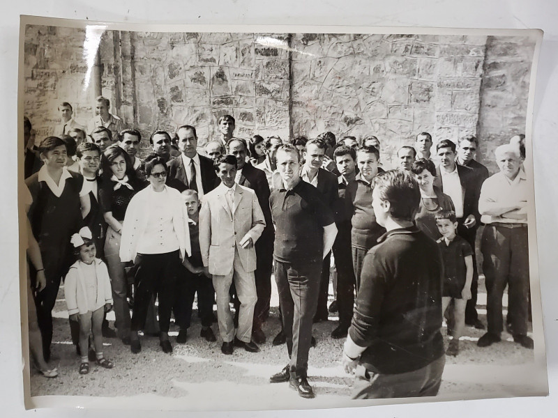 TURISTI LA MUZEUL INCHISORII DOFTANA , FOTOGRAFIE DE PRESA , ANII ' 70