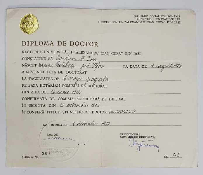UNIVERSITATEA '' ALEXANDRU IOAN CUZA '' DIN IASI , DIPLOMA DE DOCTOR IN GEOGRAFIE , 1972