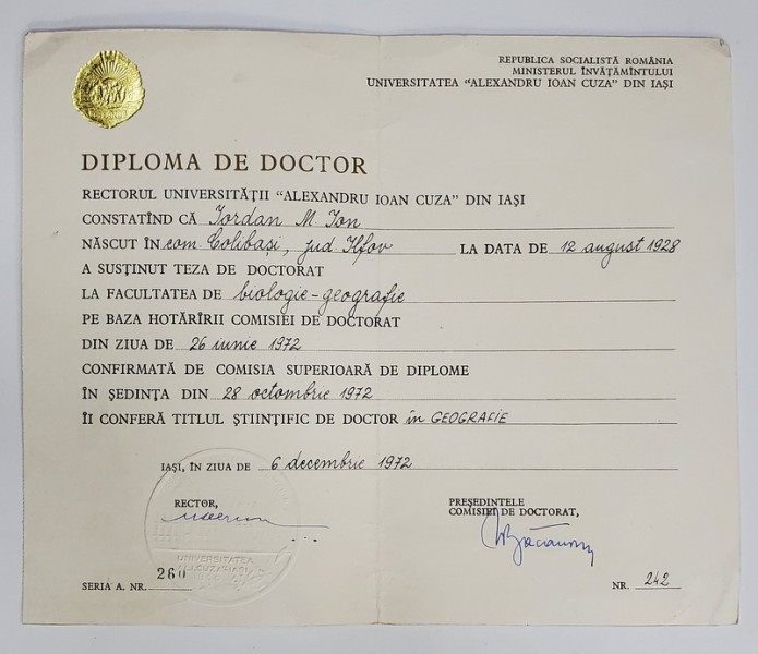 UNIVERSITATEA '' ALEXANDRU IOAN CUZA '' DIN IASI , DIPLOMA DE DOCTOR IN GEOGRAFIE , 1972