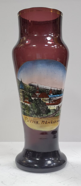 VAZA DIN STICLA , PICTATA MANUAL CU IMAGINEA MANASTIRII PUTNA , SECOLUL XX