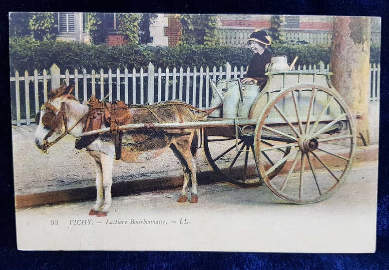 VICHY  - LAITIERE BOURBONNAISE  - LAPTAREASA , CARTE POSTALA ILUSTRATA , POLICROMA , CIRCULATA , DATATA 1910